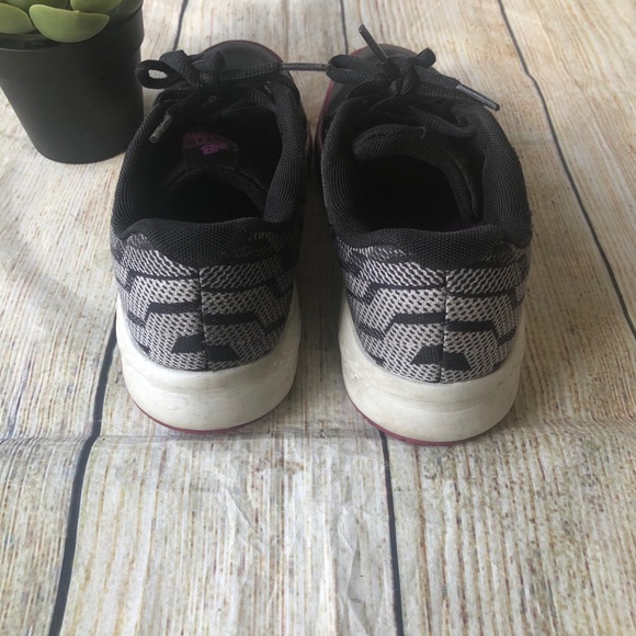 New Balance Girl’s Tennis Shoes Black Purple 2.5 - Picture 4 of 6